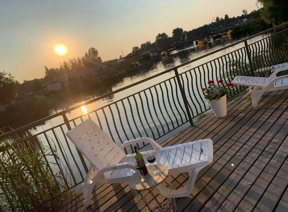 Ostoja Nad Rzeka Apartment